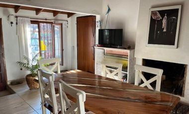 Casa en venta - 4 Dormitorios 2 Baños - Villa Gesell