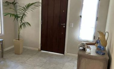 Casa en venta - 5 dormitorios 4 baños - 400mts2 - Mar De Ajó