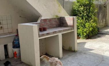 Casa en venta - 5 dormitorios 4 baños - 400mts2 - Mar De Ajó