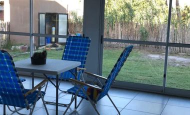 Casa en venta - 4 dormitorios 3 baños - 900ms2 - Costa Del Este