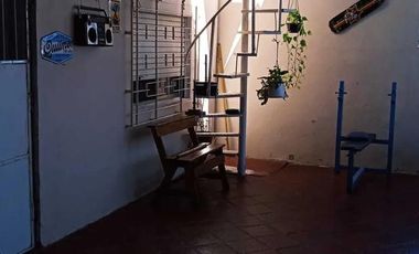 Casa en venta - 2 dormitorios 1 baño - 90mts2 - Berazategui