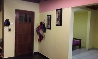 Casa en venta - 2 dormitorios 1 baño - 140mts2 - La Plata