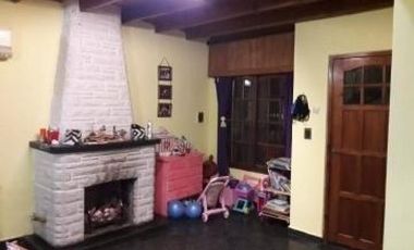 Casa en venta - 2 dormitorios 1 baño - 140mts2 - La Plata