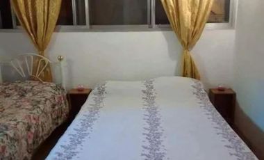 Casa quinta en venta - 3 Dormitorios 3 Baños - Cocheras - 1.300Mts2 - Lobos