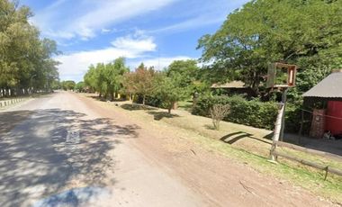 Casa quinta en venta - 3 Dormitorios 3 Baños - Cocheras - 1.300Mts2 - Lobos