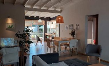 Casa en venta - 3 dormitorios 2 baños 457mts2 - Santa Teresita