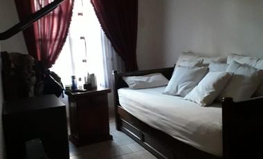 Casa en venta - 3 dormitorios 2 baños - Cocheras - 300mts2 - Necochea