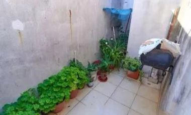 Departamento en venta - 4 Dormitorios 1 Baño - Cochera - 70Mts2 - Quilmes