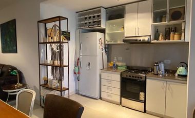 Departamento 2 ambientes con patio. VENTA CON RENTA