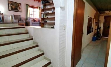 Exclusiva casa en La Lucila del mar .