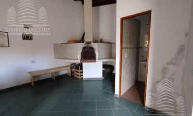 Exclusiva casa en La Lucila del mar .