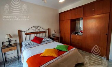 Exclusiva casa en La Lucila del mar .