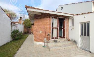 Exclusiva casa en La Lucila del mar .