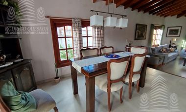 Exclusiva casa en La Lucila del mar .