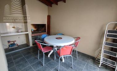 Exclusiva casa en La Lucila del mar .