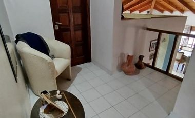 Exclusiva casa en La Lucila del mar .
