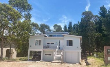 Terreno en venta - 5 dormitorios 4 baño - 240mts2 - Pinamar