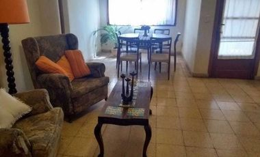 Casa venta - 4 dormitorios - 1 baño - 1 Cochera - 180mts2 totales - Las Flores