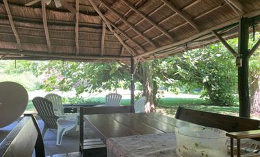 Quinta quinta en venta - 4 dormitorios 3 baños - 13.500mts2 - Esteban Echeverria