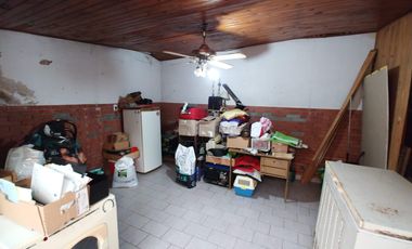 Casa VENTA 3 dormitorios 2 baños - 485mts2 totales - Monte Chingolo