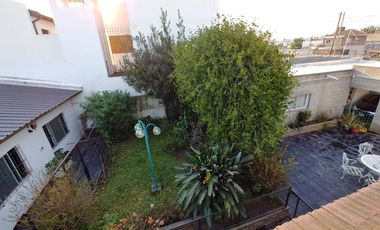 Casa VENTA 3 dormitorios 2 baños - 485mts2 totales - Monte Chingolo