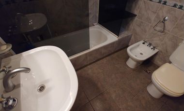 Casa VENTA 3 dormitorios 2 baños - 485mts2 totales - Monte Chingolo