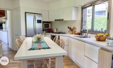 Casa 4 Dormitorios con jardín y pileta - San Marino Funes Hills - Funes | Venta