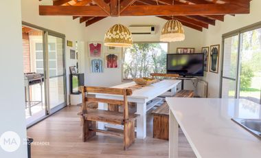 Casa 4 Dormitorios con jardín y pileta - San Marino Funes Hills - Funes | Venta