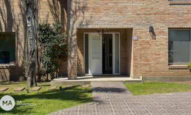 Casa 4 Dormitorios con jardín y pileta - San Marino Funes Hills - Funes | Venta