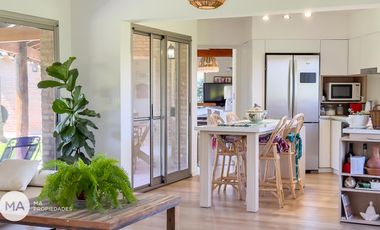 Casa 4 Dormitorios con jardín y pileta - San Marino Funes Hills - Funes | Venta