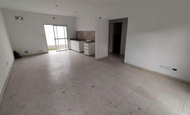 PH en venta - 2 Dormitorios 1 Baño - Remedios de Escalada, Lanús