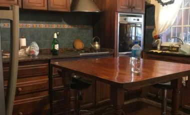 Casa en Venta - 3 dormitorios 2 baños - cochera- 250mts2 - Bernal Oeste