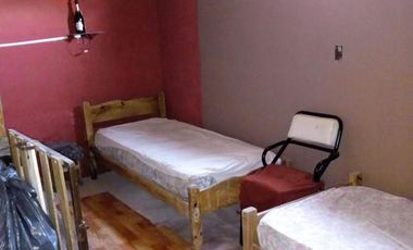 Casa venta 4 dormitorios 1 baño 300mts2 totales - Quequen