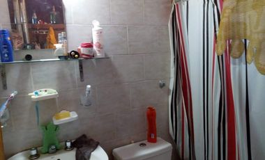 Casa venta 4 dormitorios 1 baño 300mts2 totales - Quequen