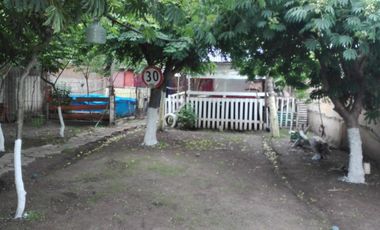 Casa venta 4 dormitorios 1 baño 300mts2 totales - Quequen