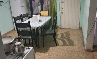 PH venta en bloque - 4 dormitorios 2 baños - 140mts2 - Lanús Oeste