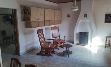 Casa en venta - 2 Dormitorios 1 Baño - Cocheras - 250Mts2 - Pehuajó