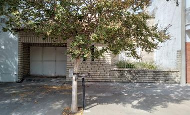 Casa en venta - 2 Dormitorios 1 Baño - Cocheras - 250Mts2 - Pehuajó