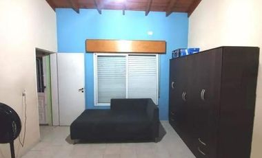 Casa VENTA - 3 dormitorios 1 baño - 225mts2 totales - Berazategui