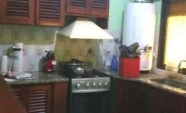 Casa VENTA - 3 dormitorios 1 baño - 225mts2 totales - Berazategui