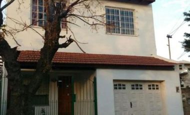 Casa VENTA - 3 dormitorios 1 baño - 225mts2 totales - Berazategui