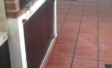 Comodo triplex en San Bernardo