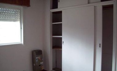 Casa en venta - 3 dormitorios 1 baño - cochera - 161mts2 - Bolívar