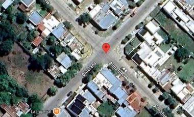 Casa en venta - 3 dormitorios 1 baño - cochera - 161mts2 - Bolívar