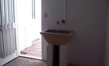 Casa en venta - 3 dormitorios 1 baño - cochera - 161mts2 - Bolívar