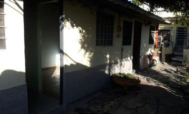 Casa en venta - 2 dormitorios 1 baño - 150mts2 - Quilmes Oeste