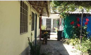 Casa en venta - 2 dormitorios 1 baño - 150mts2 - Quilmes Oeste