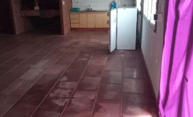 Casa en venta - 3 dormitorios 2 baños - 150mts2 - Las Toninas