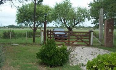 Casa en venta - 3 dormitorios 2 baños - 150mts2 - Las Toninas