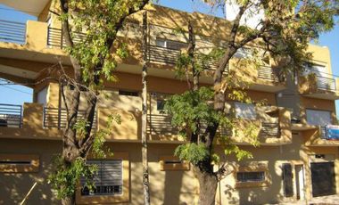 Departamento en venta - 2 dormitorios 1 baño - cochera - 75 mts2 - Burzaco